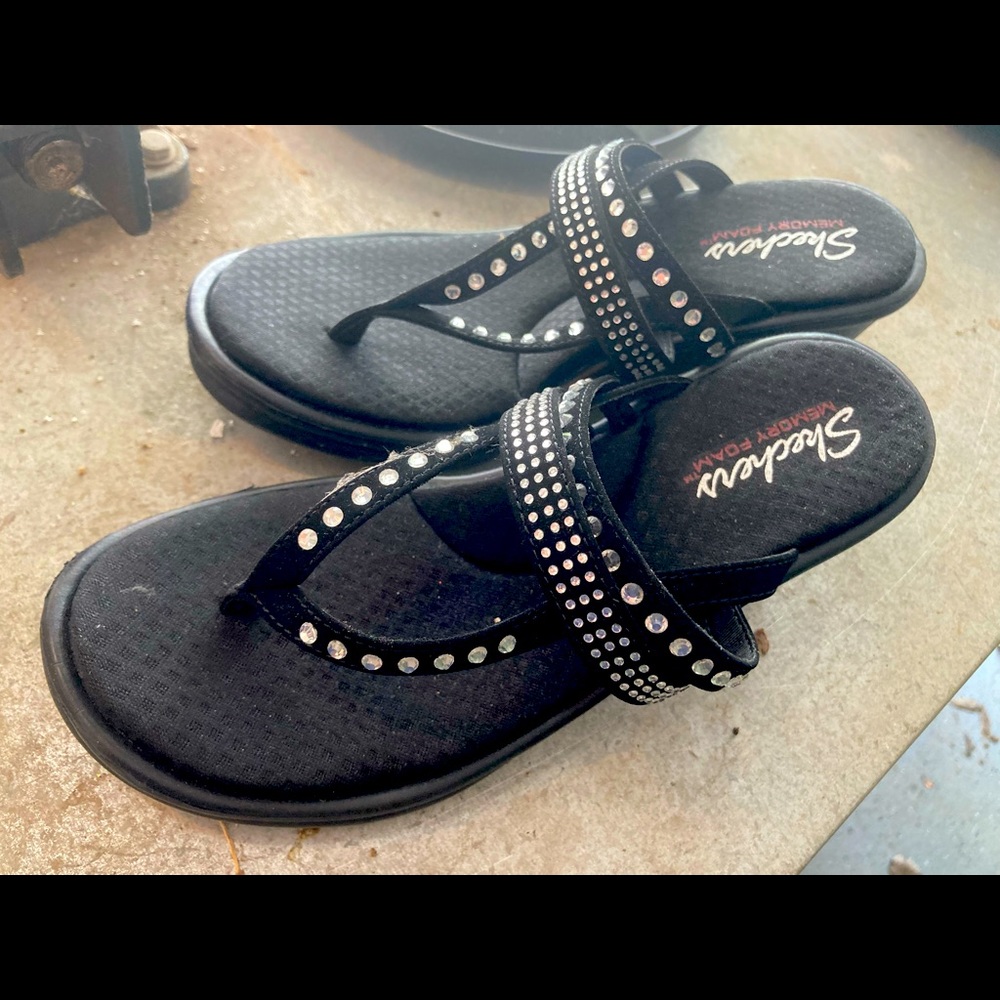 Skechers NWT size 8 sandals